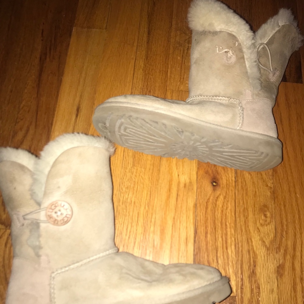 Sand uggs